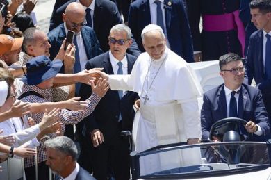 Papa: Presenza di Dio nelle nostre vite in grado di cambiare tutto