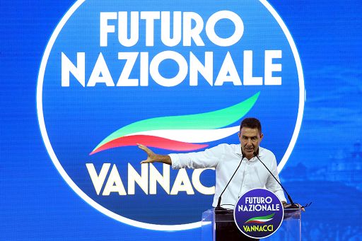 Esce programma FnV tra quote azzurre e difesa “patriarcato mediterraneo”