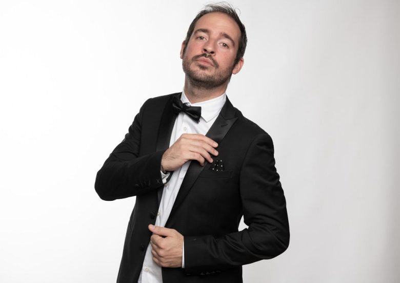 Filippo Caccamo prolunga il successo dello show “Fuori di Tela”