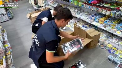 Prodotti contraffatti e non sicuri, sotto sequestro oltre 17mila articoli nel Trapanese