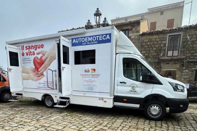 A Palermo mancano i donatori di sangue. L’Asp: “Le malattie non vanno in vacanza, serve la collaborazione di tutti”