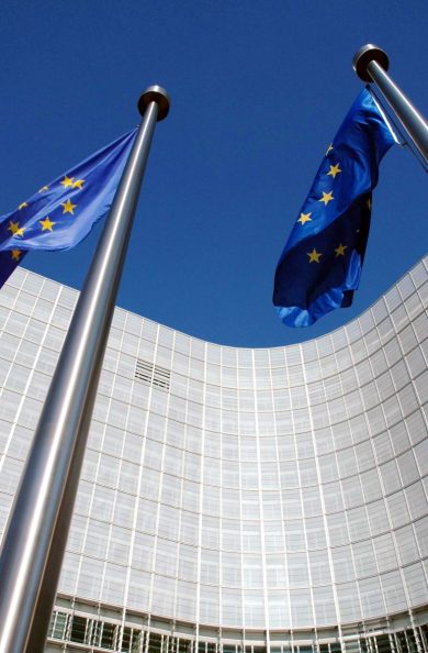 Unione europea, l’Italia affoga tra le infrazioni: 76 procedure, un terzo riguardano l’ambiente