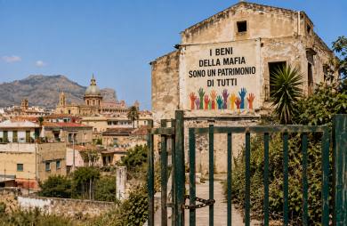 Beni confiscati, oltre un terzo si trova in Sicilia. Un patrimonio ancora ampiamente inutilizzato