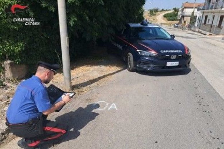 Investe pedone e fugge nel Catanese, denunciato automobilista