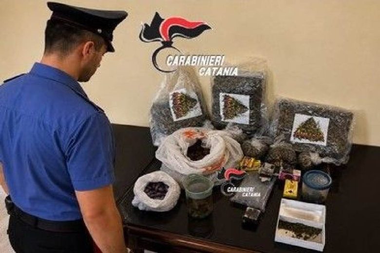 Catania, il via vai sospetto al Tondicello della Plaia e il ritrovamento di oltre 5 chili di droga in casa: arrestato 43enne
