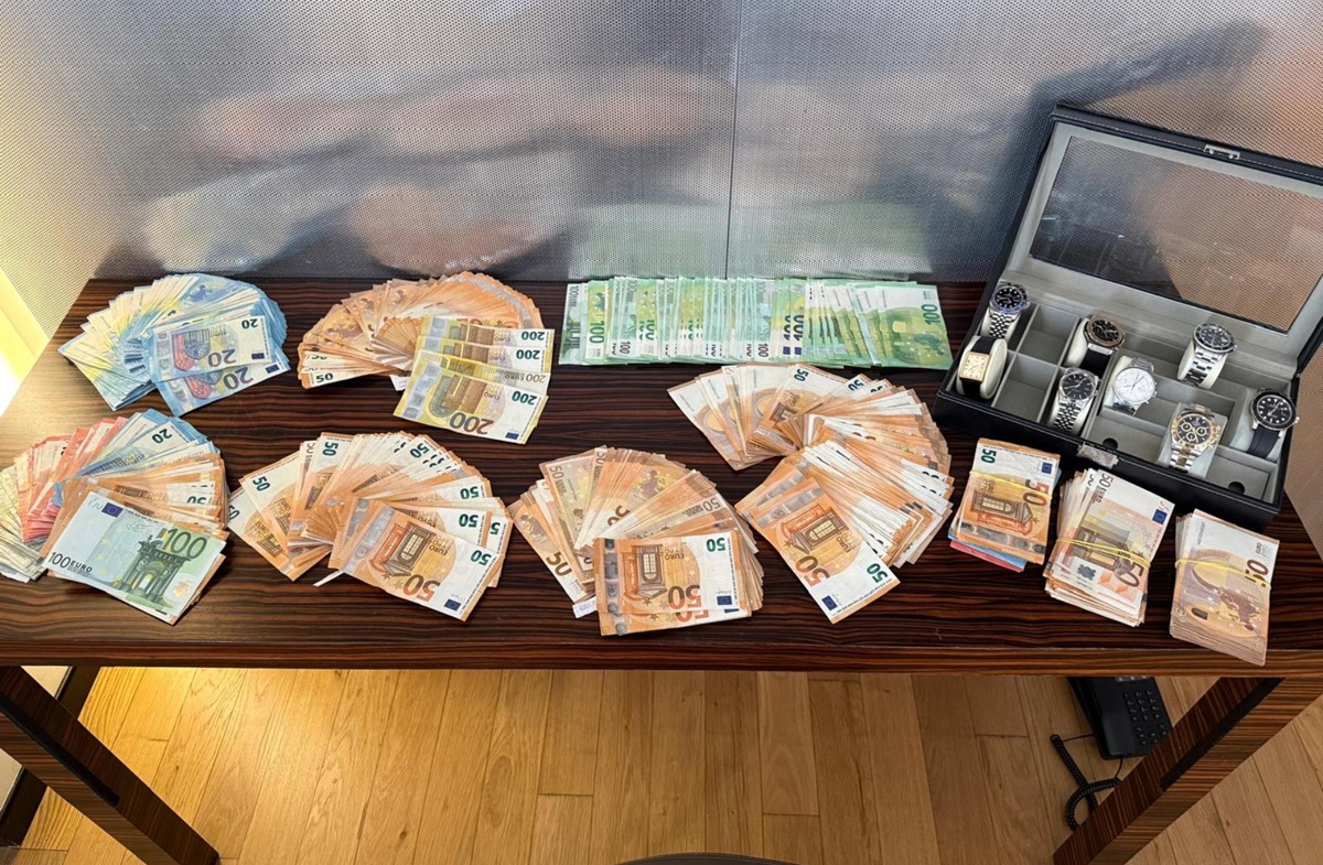 Catania, frode per finanziamento da 4 milioni di euro nel settore della mobilità sostenibile: maxi sequestro Catania, frode per finanziamento da 4 milioni di euro nel settore della mobilità sostenibile: maxi sequestro