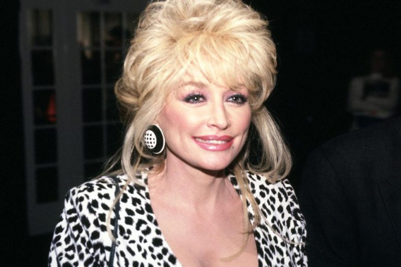 La musica country perde la sua regina, è morta a 80 anni Dolly Parton