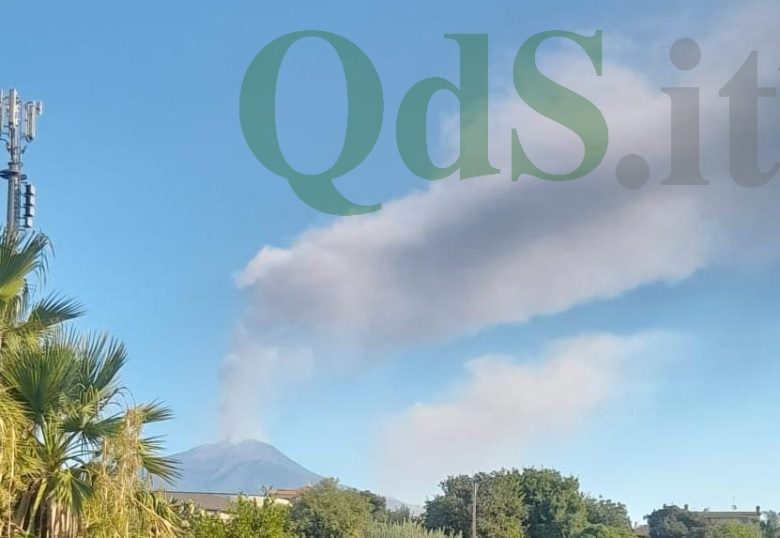 Eruzione Etna, limitati i voli in arrivo a 5 aerei all’ora fino alle 14
