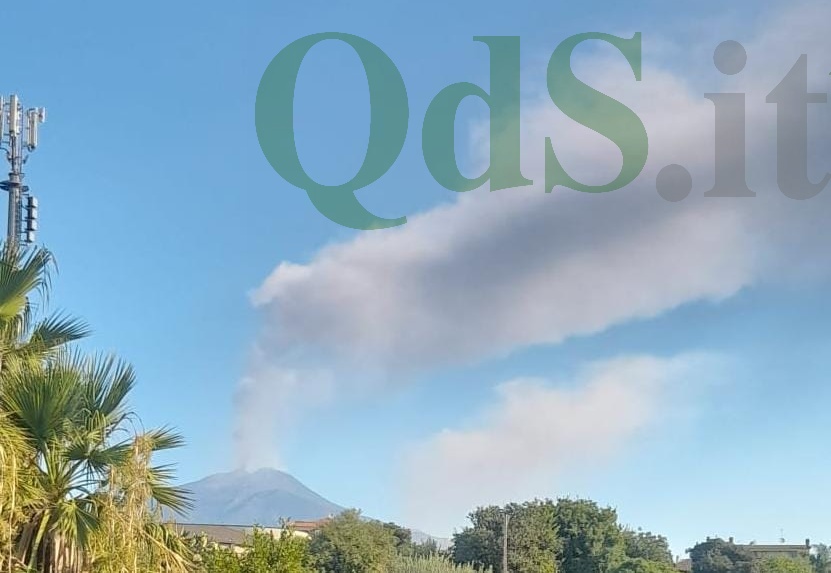 Eruzione Etna, limitati i voli in arrivo a 5 aerei all’ora fino alle 14