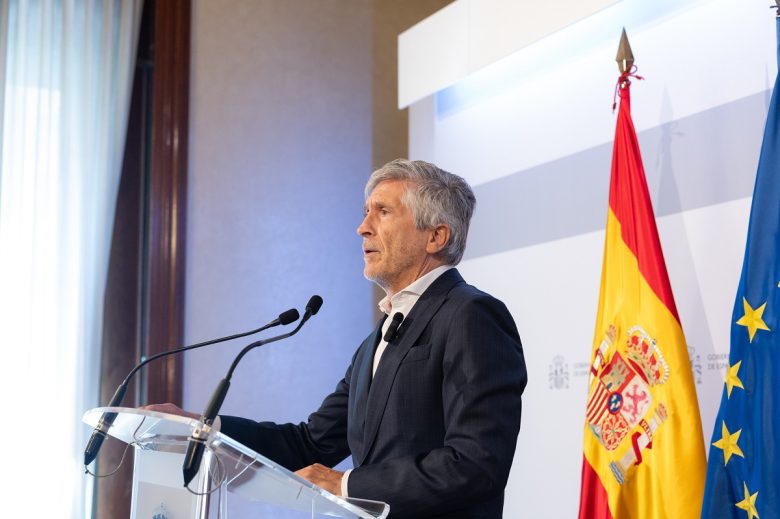Caso Ceuta, già oltre 1000 viaggiatori italiani controllati in Spagna mentre prosegue la polemica