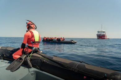 Traghetto affonda con 270 persone a bordo, almeno 7 morti: verifiche su presenza italiani