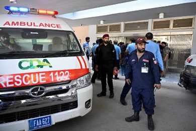 Tragico incendio in ospedale, morti 14 tra bambini e neonati