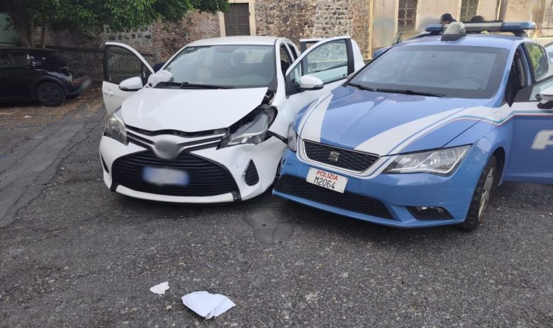 Auto rubata a Catania, ladro arrestato dopo folle inseguimento in centro: ferito un poliziotto