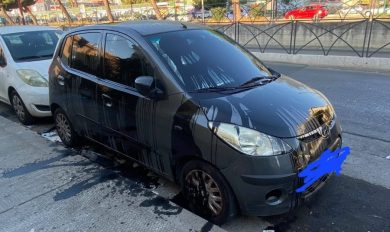 Palermo, l’auto ricoperta con olio motore e il racconto di don Ugo: “Non mi sento in pericolo, ma bisogna denunciare questi gesti”