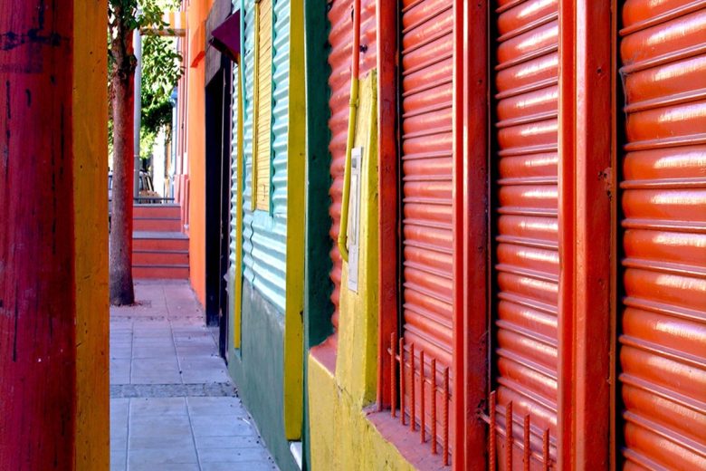 Le botteghe spariscono ma in Sicilia si resiste meglio che nel resto d’Italia: il quadro tra crisi, sfide dell’IA e scommesse sul futuro
