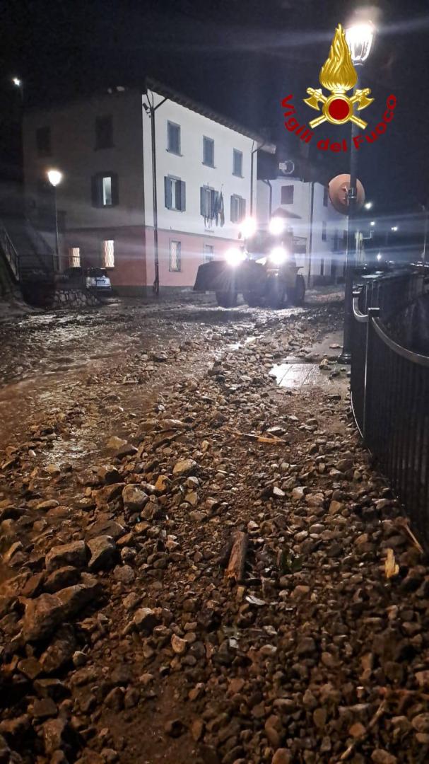 VIDEO | Centro-nord nel mirino del maltempo, frane e allagamenti: le immagini dei danni VIDEO | Centro-nord nel mirino del maltempo, frane e allagamenti: le immagini dei danni
