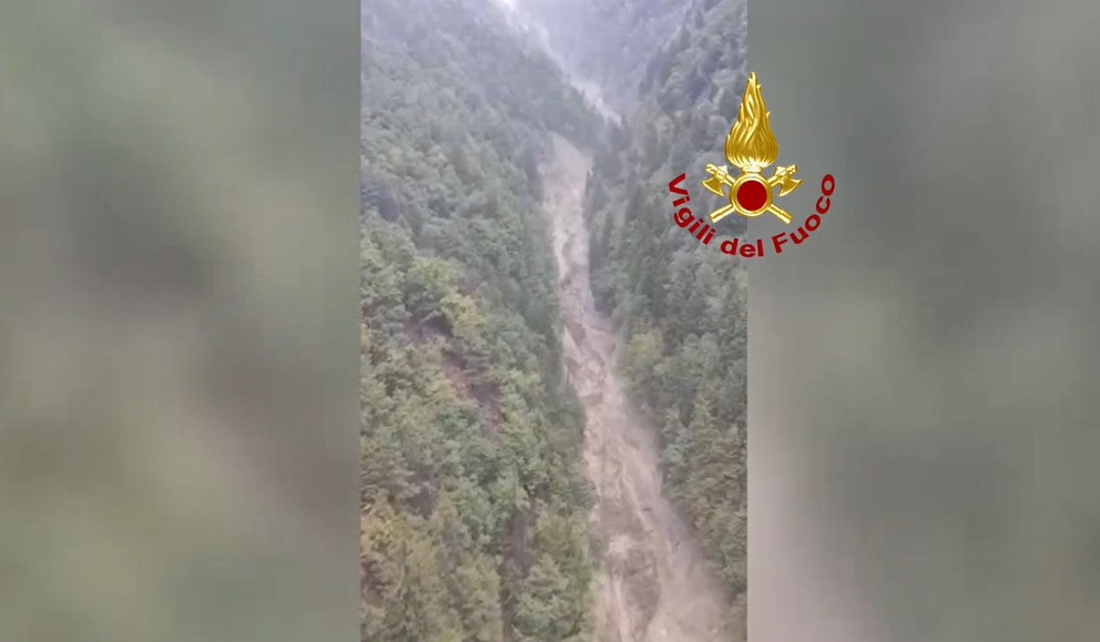 VIDEO | Centro-nord nel mirino del maltempo, frane e allagamenti: le immagini dei danni VIDEO | Centro-nord nel mirino del maltempo, frane e allagamenti: le immagini dei danni