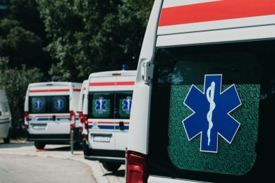 Taormina, cavo elettrico prende fuoco e cade in strada: paura in Corso Umberto, ferito un bambino