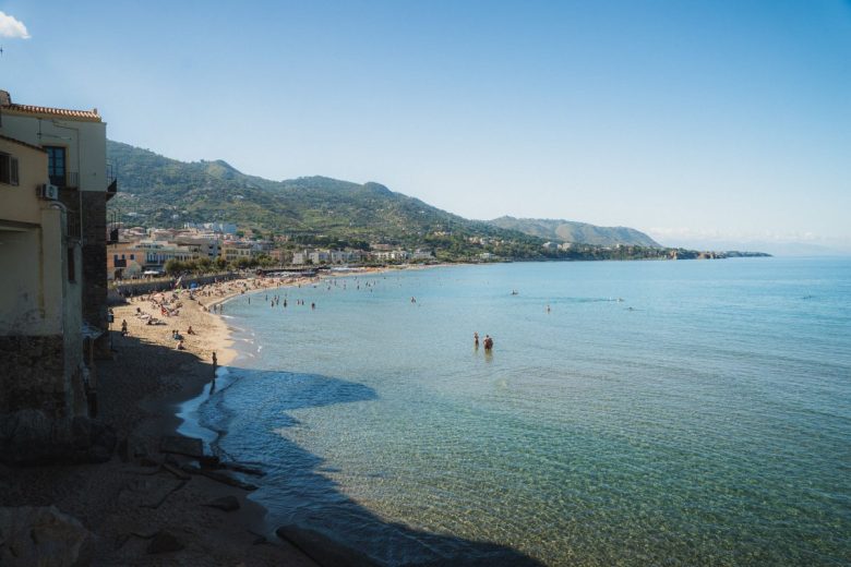 Quanto costa davvero Ferragosto in Sicilia? Il conto della vacanza per una famiglia