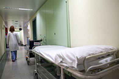 Ancora violenza in ospedale: aggredito un medico al “Gravina e Santo Pietro” di Caltagirone, 28enne in manette