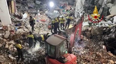 VIDEO | La strage di Messina, continuano le ricerche degli ultimi tre dispersi