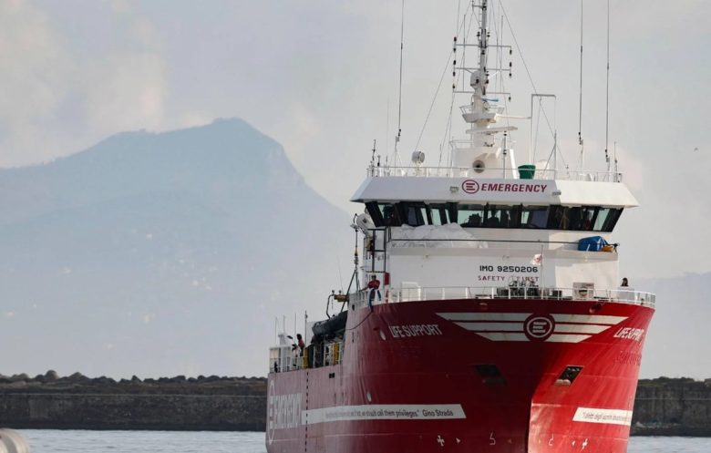 Ancora vite spezzate nel Mediterraneo, 7 morti su un barcone: soccorse 50 persone