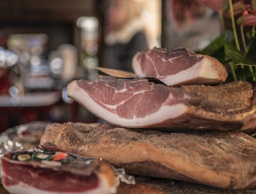 Speck Alto Adige: sulla cima di Plan de Corones i 30 anni dell’Igp