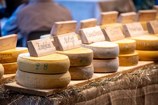 A Sutrio torna ForMandi, la festa dei formaggi di malga della Carnia