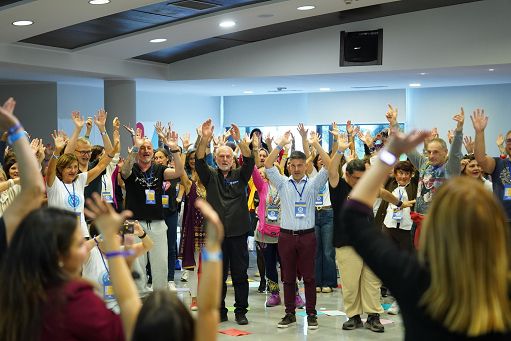La Scienza incontra lo yoga della risata al VI congresso italiano
