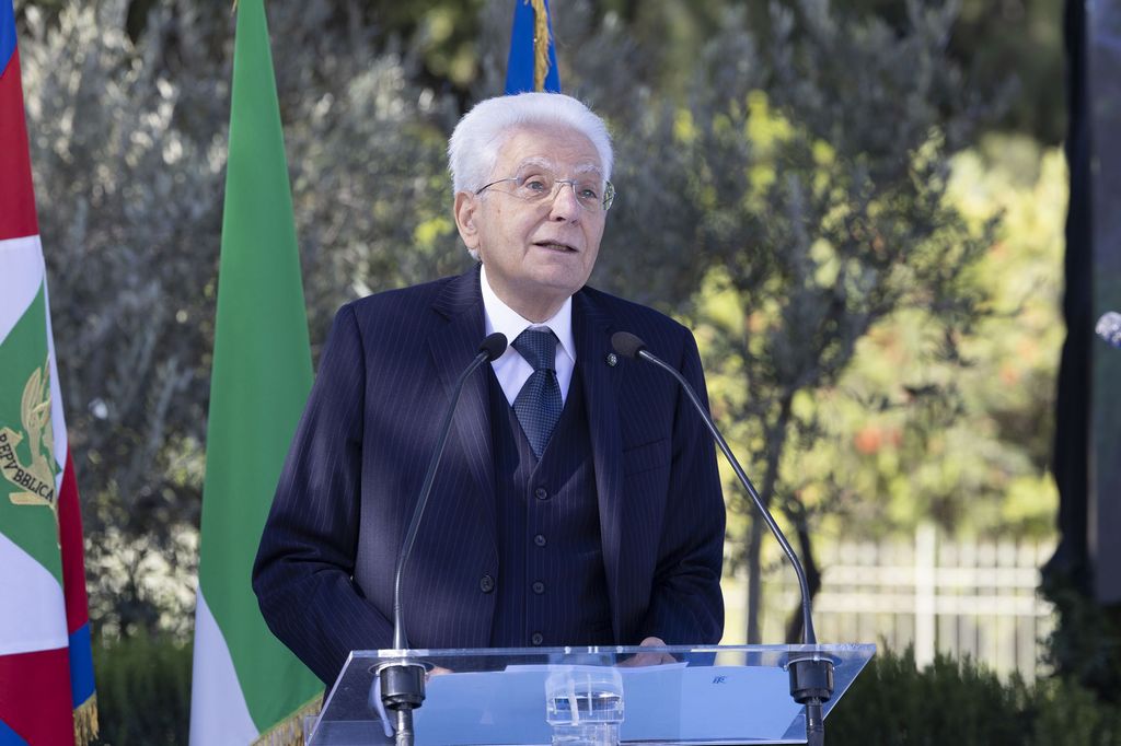 Il richiamo di Mattarella: la scuola è aperta a tutti, no ai ghetti