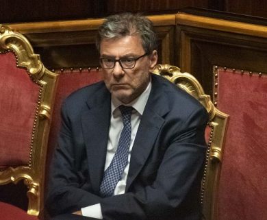 Conti pubblici, doccia fredda dall’Istat. Meno margini per la manovra
