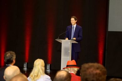 Exor non prevede riduzione quota Ferrari, 2 mld per nuovo investimento