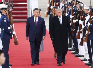 Xi Jinping accolto alla Casa bianca da Donald Trump
