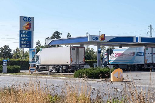 Carburanti, anche Q8 Italia mette tetto ai prezzi per 30 giorni