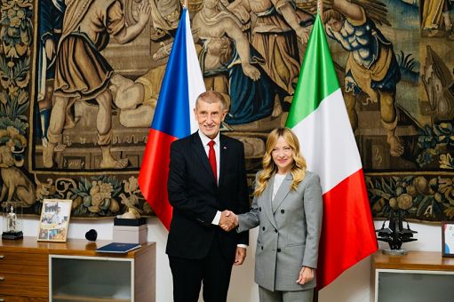 Dopo carburanti le bollette. Appello Meloni: spero altri diano mano
