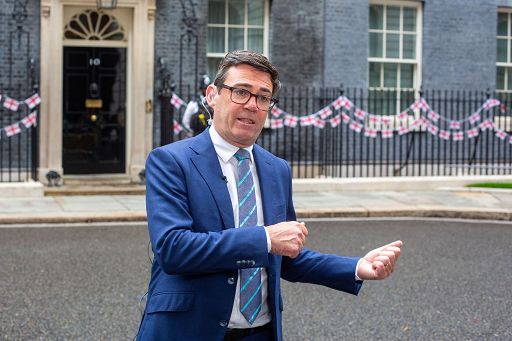 Gb, Burnham: potremmo “fare il passo decisivo” e rientrare nella Ue