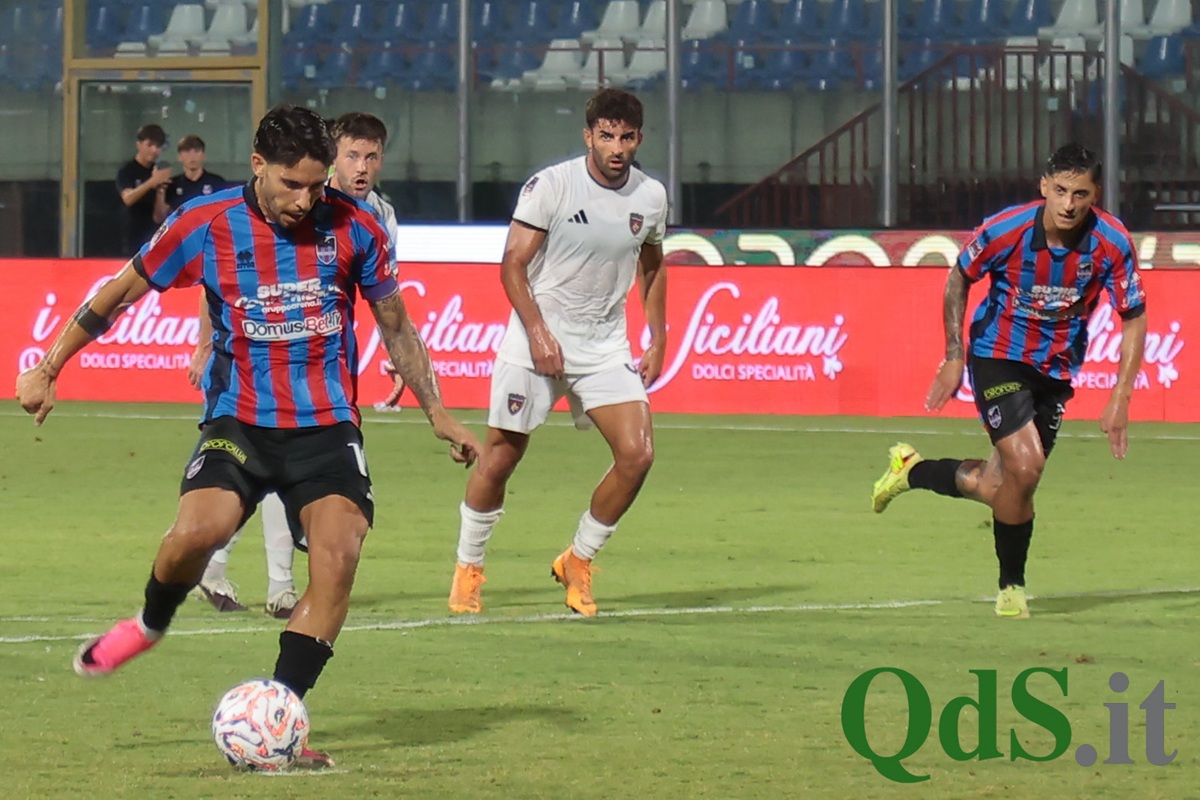 Catania-Cosenza 4-0, primo acuto dei rossazzurri in campionato: la fotogallery del match del “Massimino”