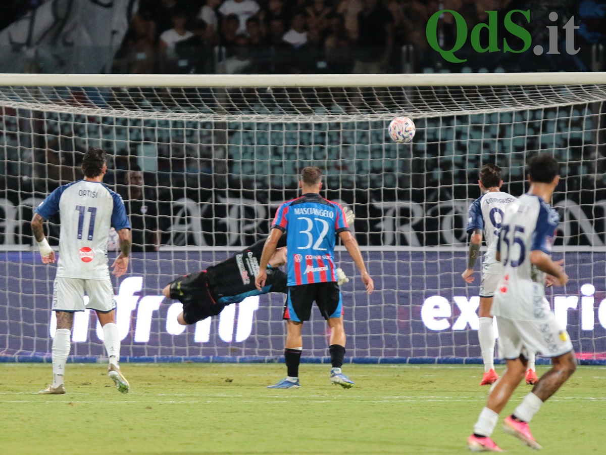 FOTO | Il Catania crolla ancora: la Scafatese passa 1-2 al “Massimino”, gli scatti della gara del vecchio “Cibali” FOTO | Il Catania crolla ancora: la Scafatese passa 1-2 al “Massimino”, gli scatti della gara del vecchio “Cibali”