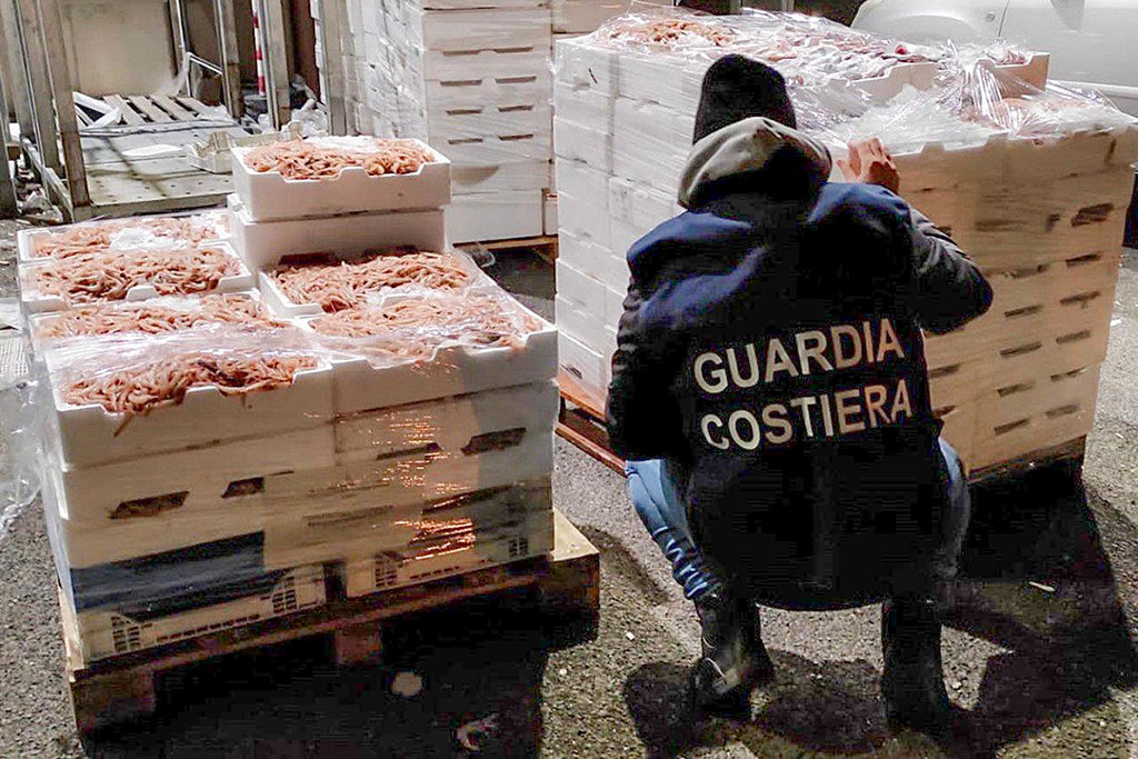 Cemento abusivo e pesca illegale: perché le coste siciliane restano sotto assedio