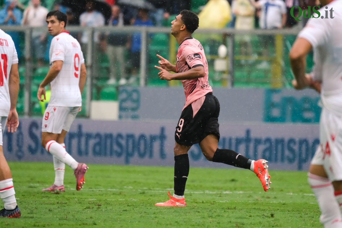 Il Palermo non si ferma più, super Vavassori stende il Padova: la fotogallery del 2-1 al “Barbera”