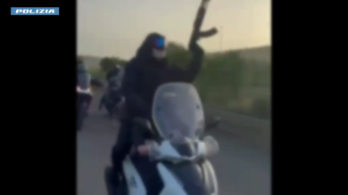 Colpi di kalashnikov durante una corsa clandestina di cavalli a Catania, un arresto