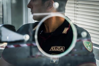 Rissa in discoteca a bordo di una nave da crociera diretta a Palermo, 13 giovani denunciati