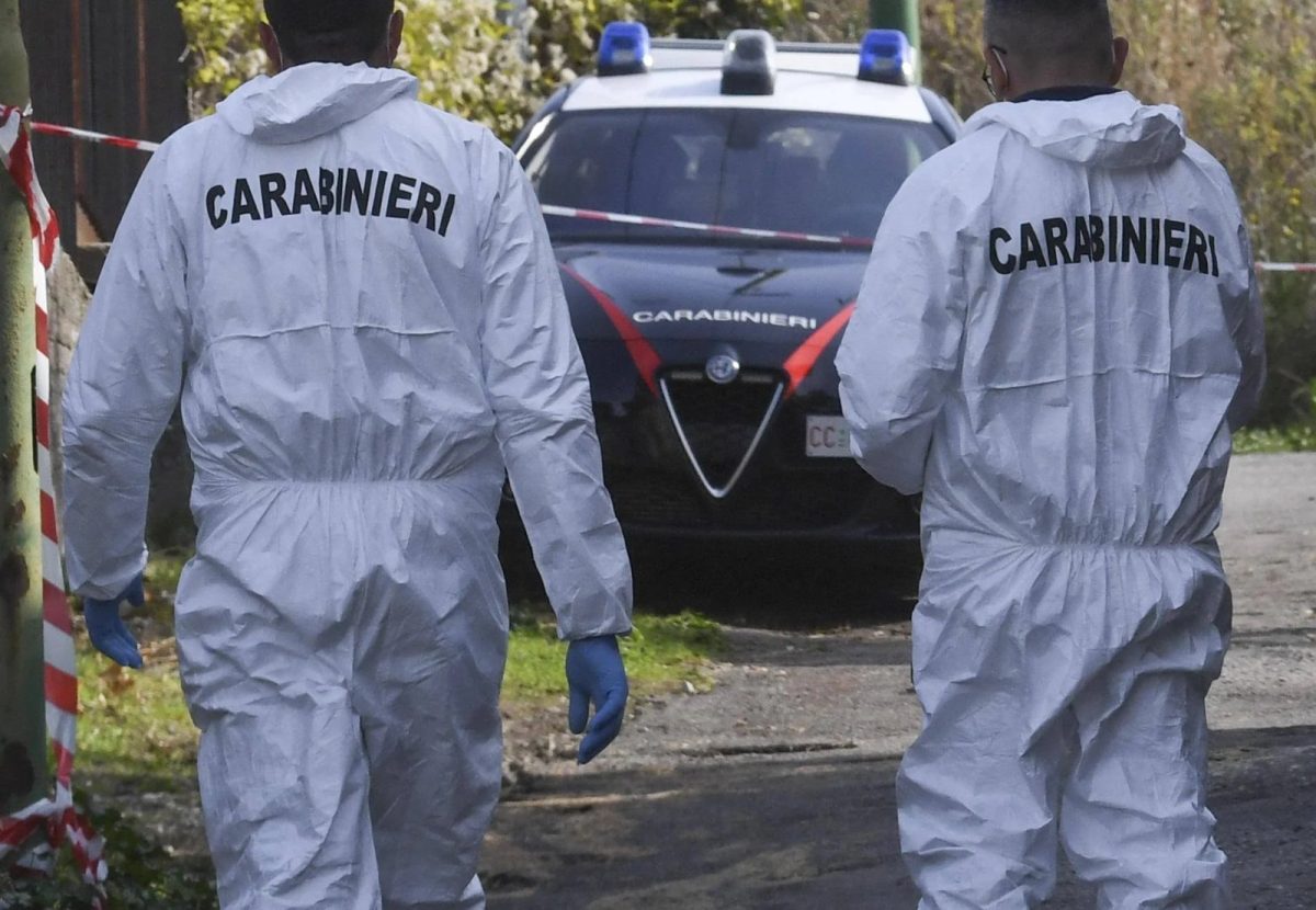 Tragedia in casa: papà, mamma e figlio trovati morti, ipotesi omicidio-suicidio