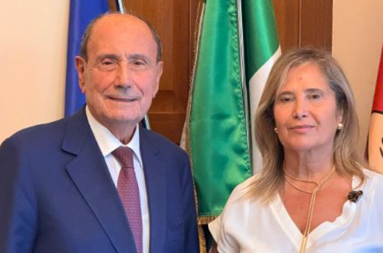 Regione, ecco chi è il nuovo assessore alla Funzione pubblica e alle Autonomie Locali Francesca Garigliano Regione, ecco chi è il nuovo assessore alla Funzione pubblica e alle Autonomie Locali Francesca Garigliano