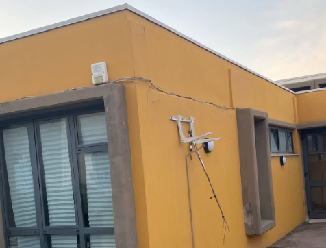 Vergognoso furto a Catania: rubati climatizzatori nella scuola in via Case Sante