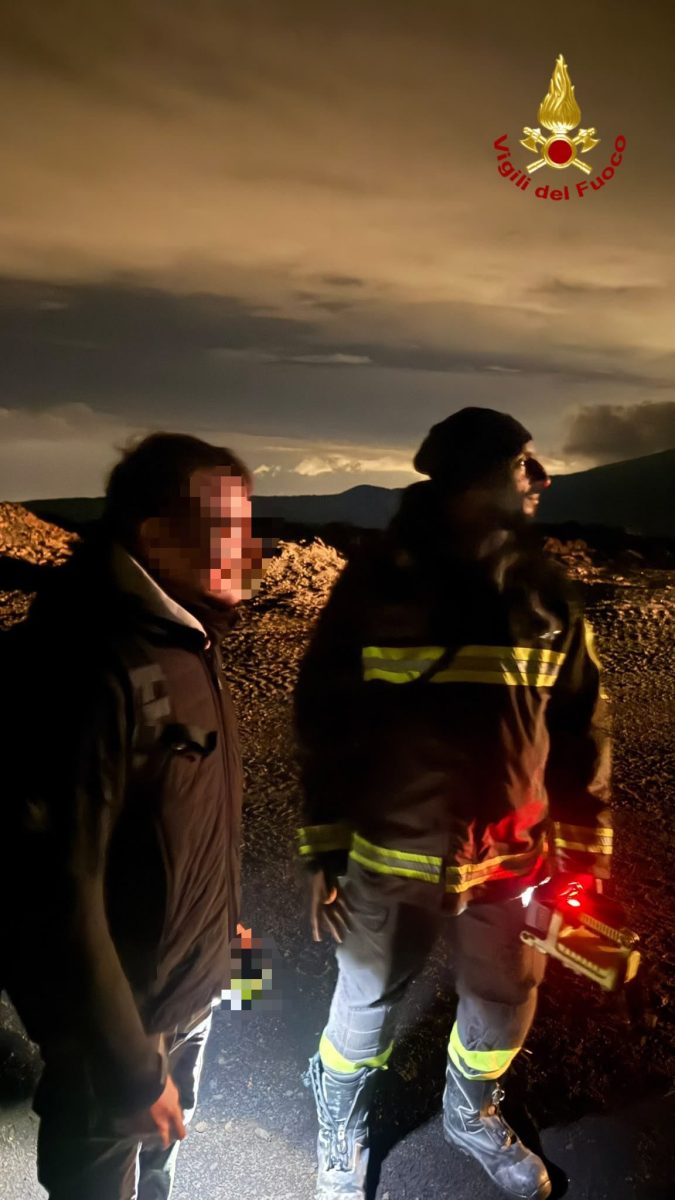 Giovane disperso a Piano Provenzana, soccorso dei vigili del fuoco sull’Etna in tarda serata
