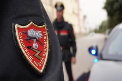 Catania, sparatoria nella notte in pieno centro storico: danneggiate molte auto