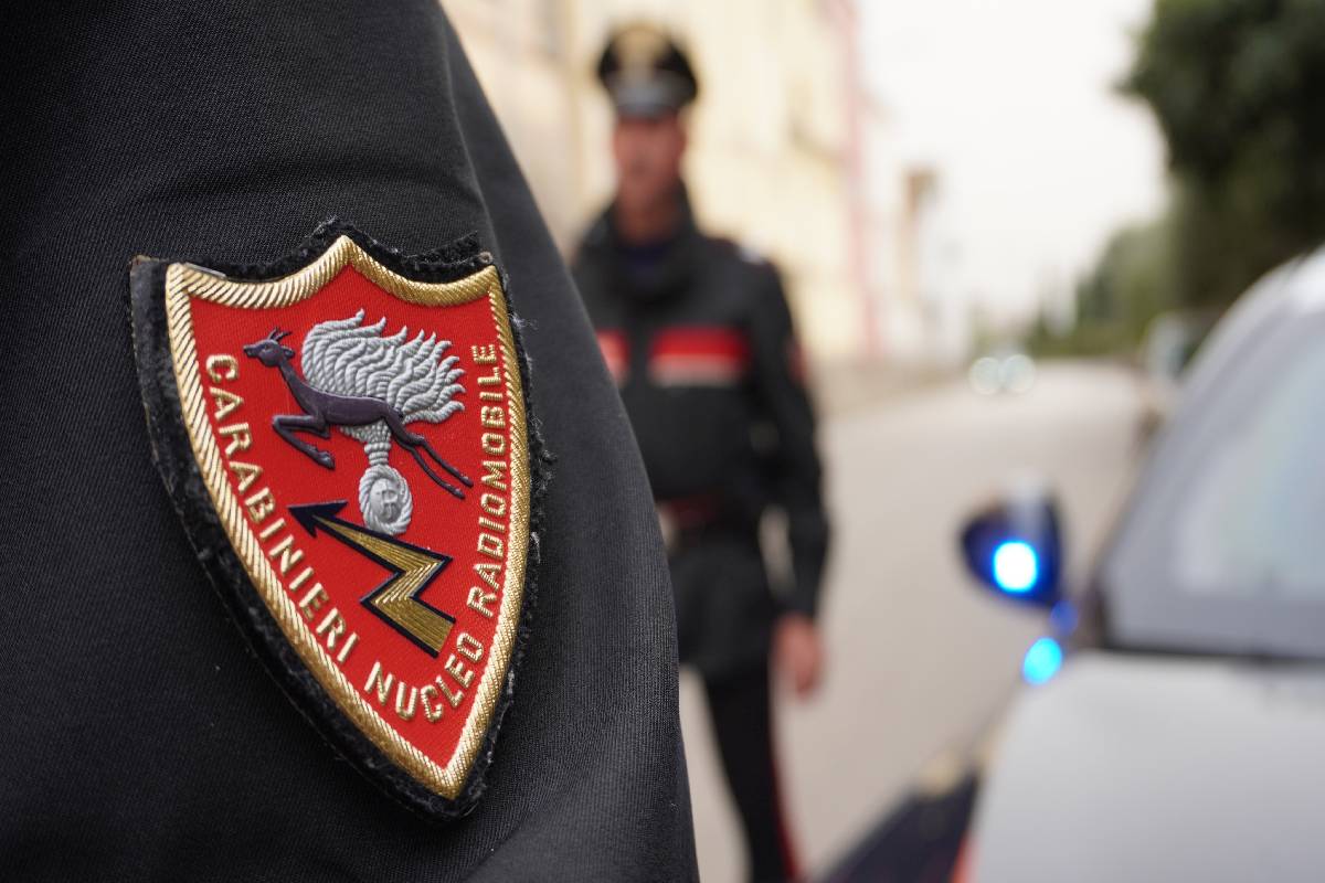 Catania, sparatoria nella notte in pieno centro storico: danneggiate molte auto