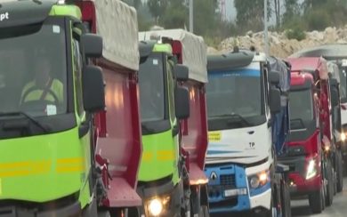 VIDEO | Non solo Sicilia, autotrasportatori alle prese con il caro carburanti in Portogallo: la protesta dei camion