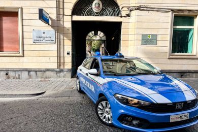 Padre picchiato al volto e costretto a rifugiarsi in casa di un parente: arrestati due fratelli ad Acireale